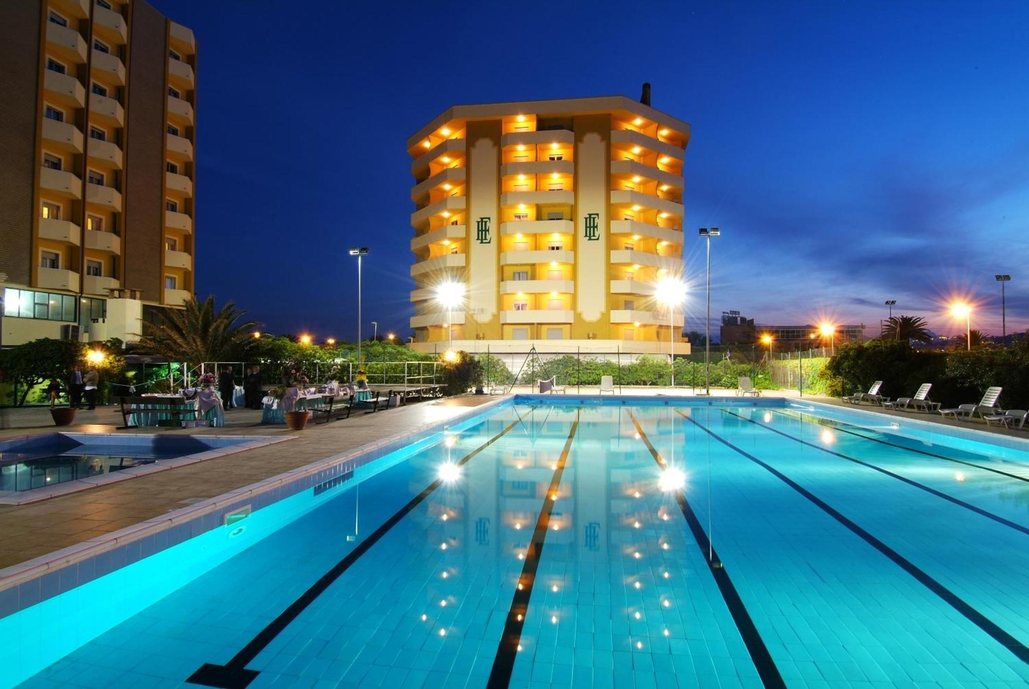 Residence Eurhotel Montesilvano Marina Exterior foto