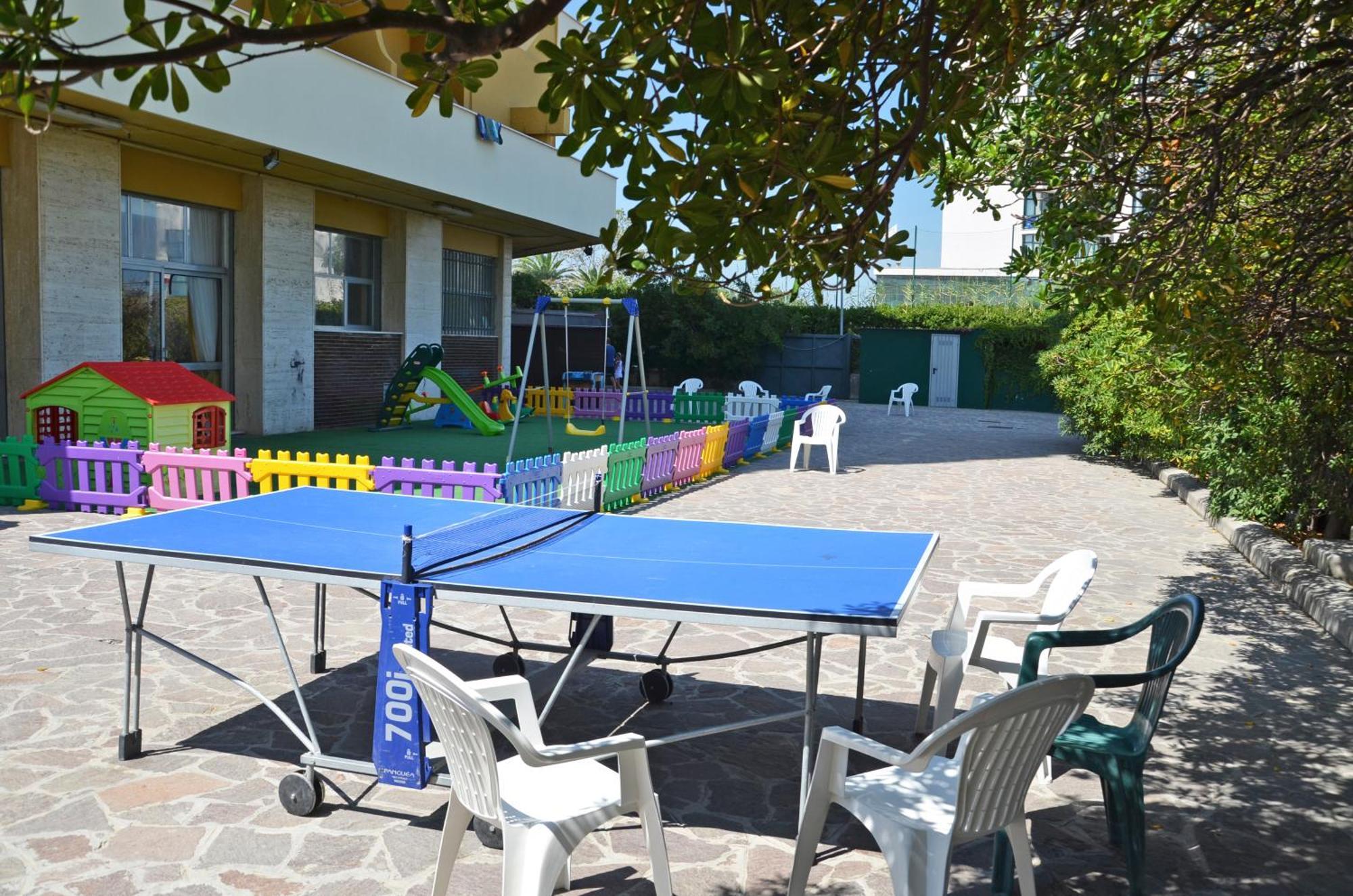 Residence Eurhotel Montesilvano Marina Exterior foto