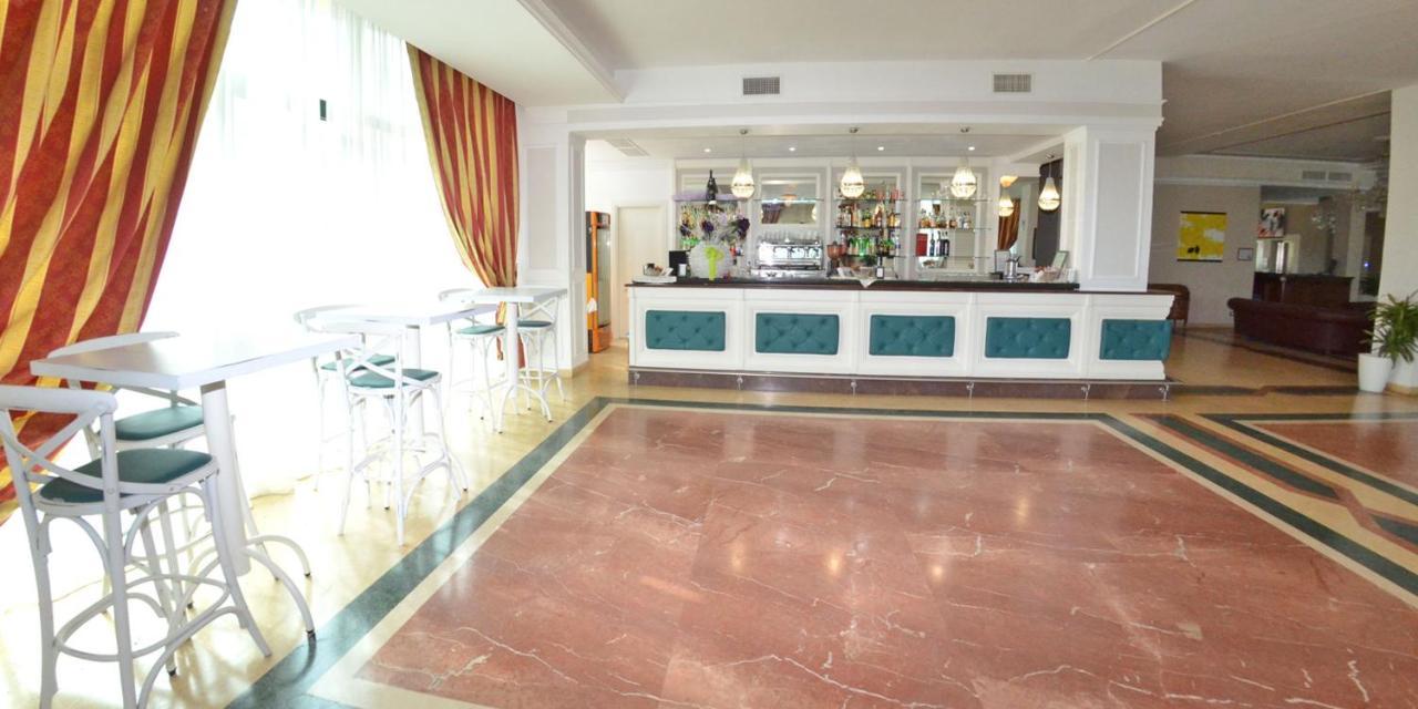 Residence Eurhotel Montesilvano Marina Exterior foto