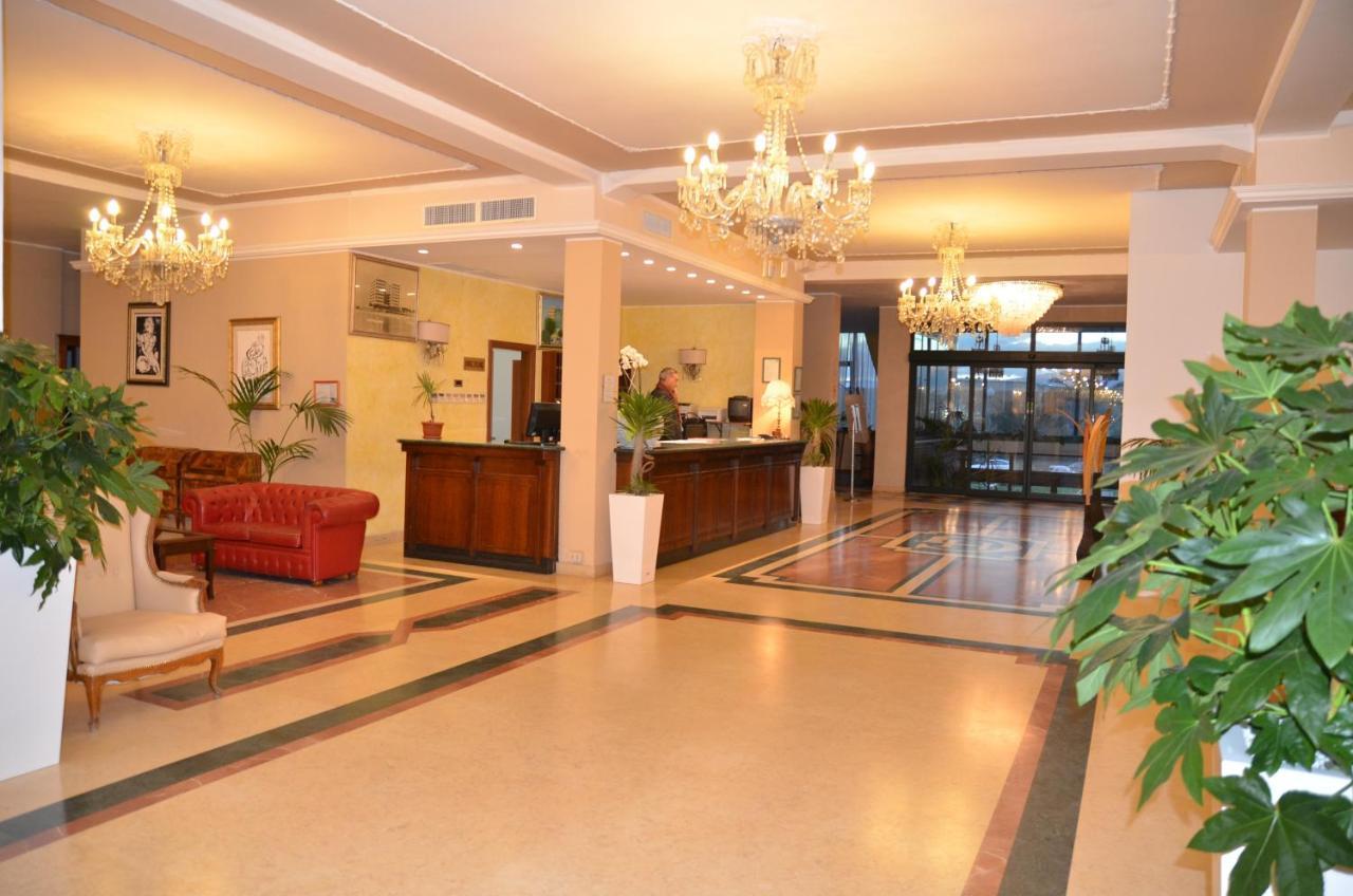 Residence Eurhotel Montesilvano Marina Exterior foto